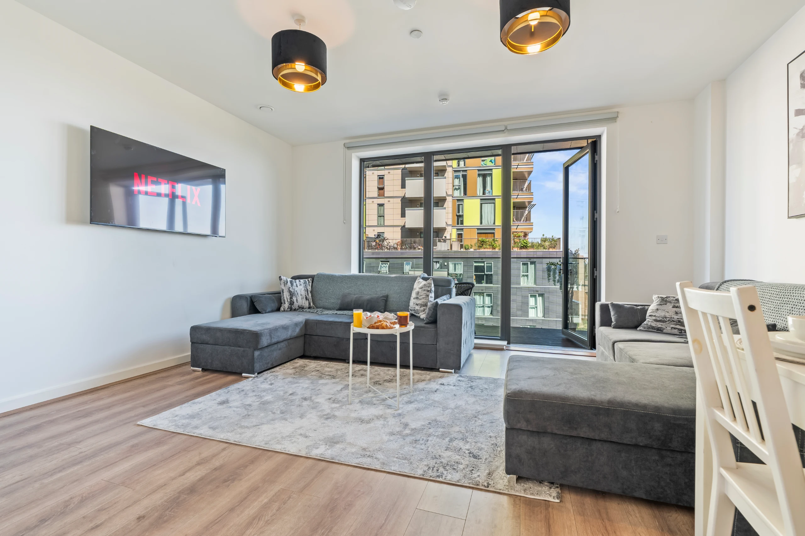 Flat 20 Cosmos Apartment, Wembley — photo 1